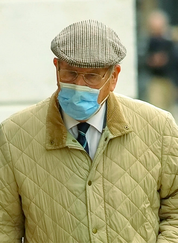 Mató a su esposa y arrojó su cuerpo en un tanque séptico para huir con su amante