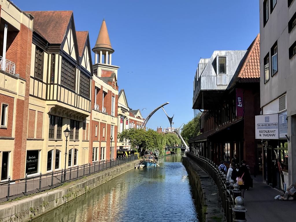 Пёстрая лента. Путешествие по сельским дорогам Англии в мае 2025 г.