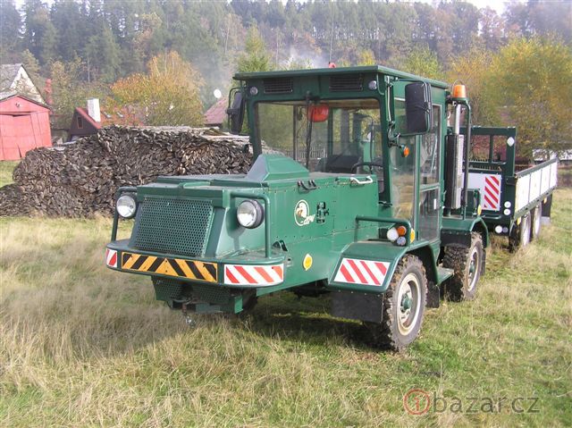 traktor-domaci-vyroby-na-podvozku-tatra-805-4564