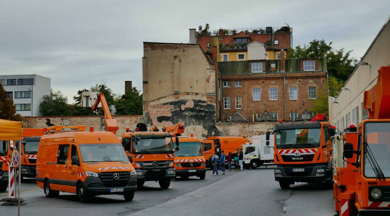 Bild: https://i.postimg.cc/GmhBcnZG/P1380574.jpg