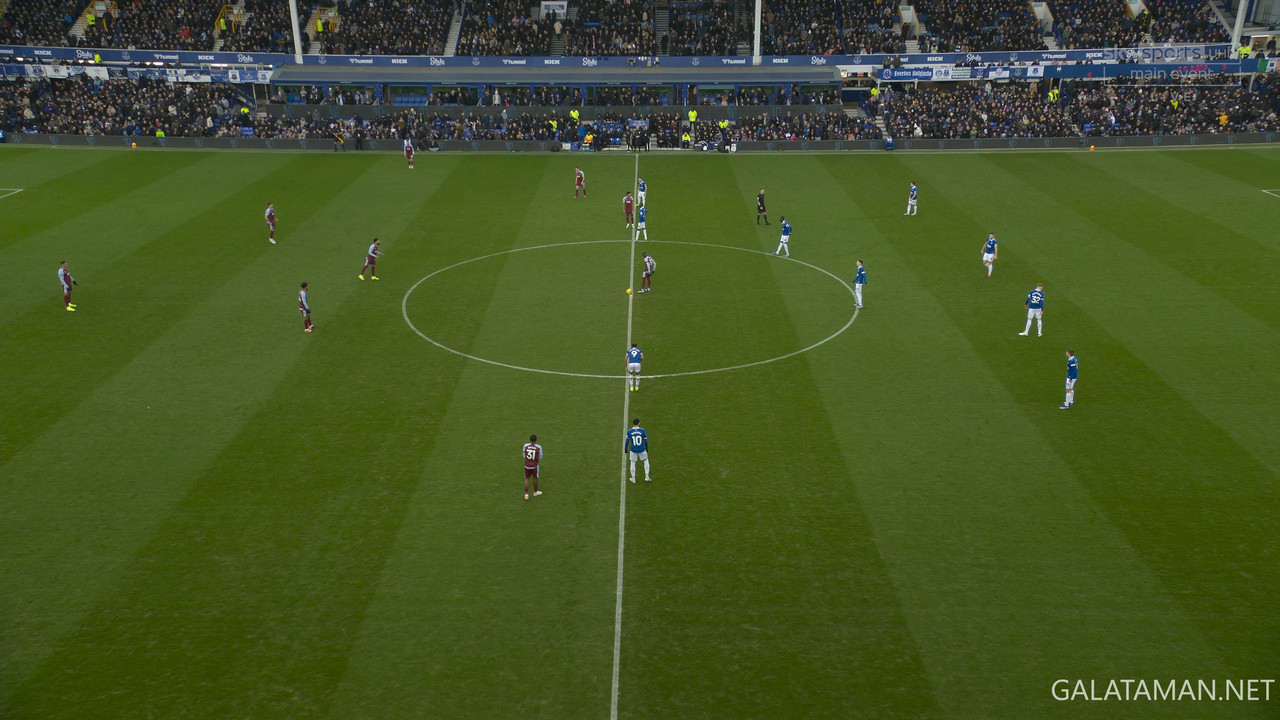 [Image: 01-14-14-55-13-UK-Sky-Sports-Main-Event-...08-256.jpg]