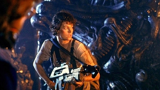 ALIENS-2-FOTOR.jpg