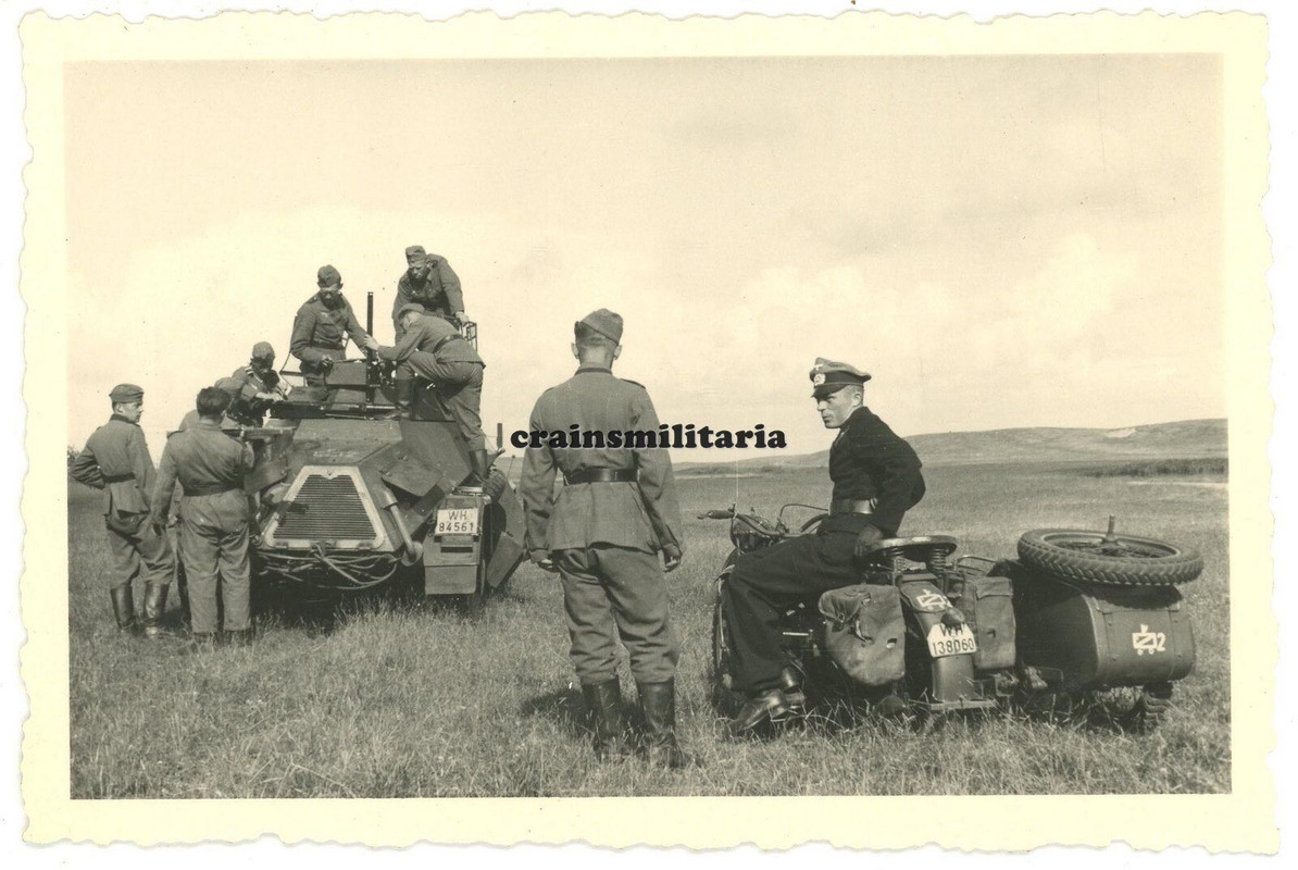Orig. Foto Kradmelder und Panzerspähwagen SdKfz b. Sondershausen Thüringen 1940