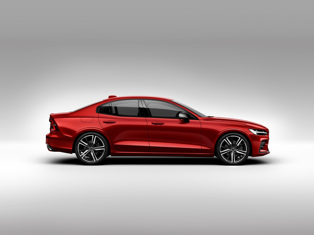 2019 Volvo S60 (35)