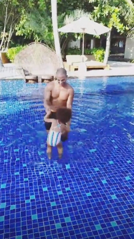 0_Rochelle-Humes (1)