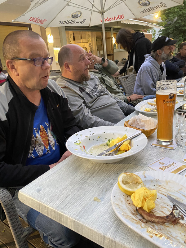 CAF2F472-4070-4FC4-9B61-00CC6C4895B0