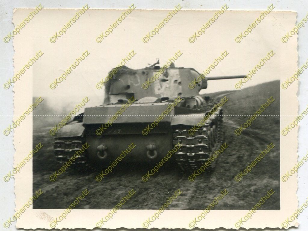 Foto, Wehrmacht, zerstörter Panzer bei Oskol, Russland