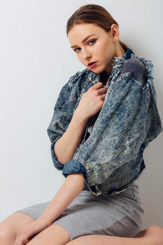 DEC3597F-6AE5-474C-8D0D-458D66A63365