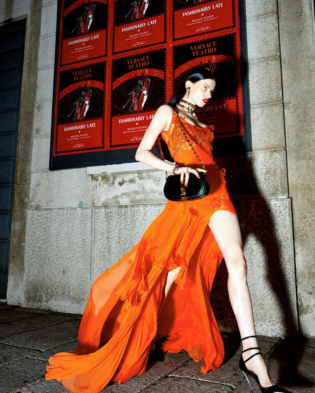 Versace, la campagna Holiday 2022 “A Night at the Opera” Versace, la campagna Holiday 2022 “A Night at the Opera”