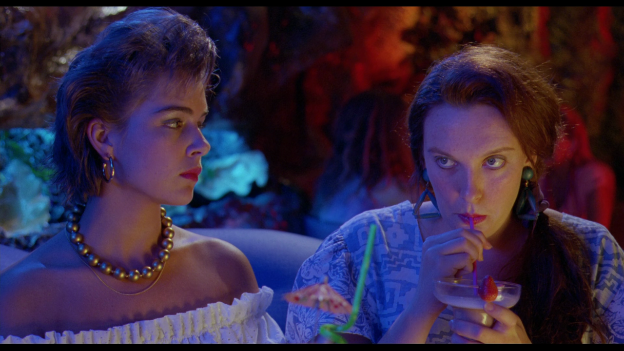 Muriel's Wedding (1994) (1080p BDRip x265 10bit EAC3 5.1 - Ainz)[TAoE]