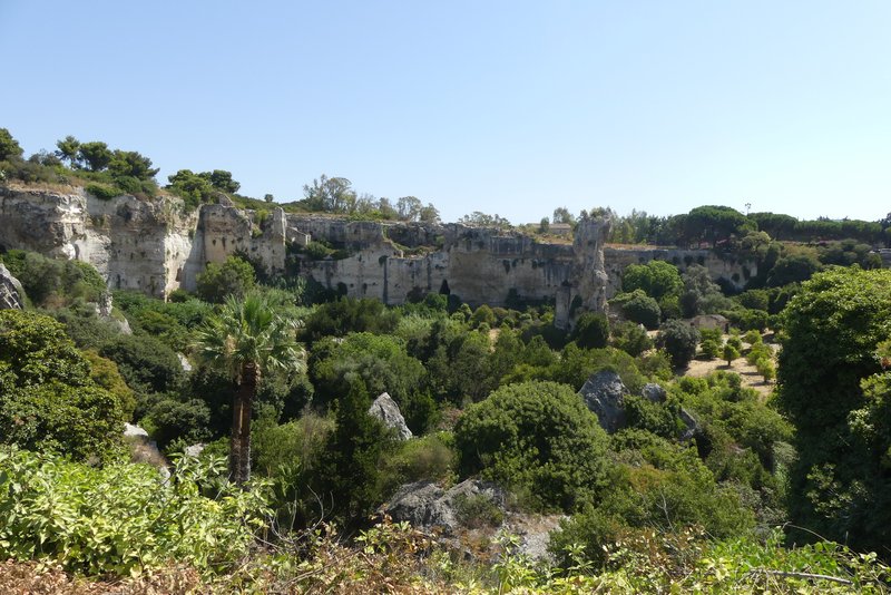 Sicilia y Eolias: 14 dias en coche - Blogs de Italia - Día 7. Siracusa: Parque arqueológico y Catania. (2)