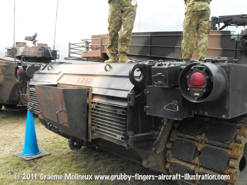 m1a1-abrams-mbt-walkaround-207058-m1a1-aim-sa-avalon-2011-22.jpg
