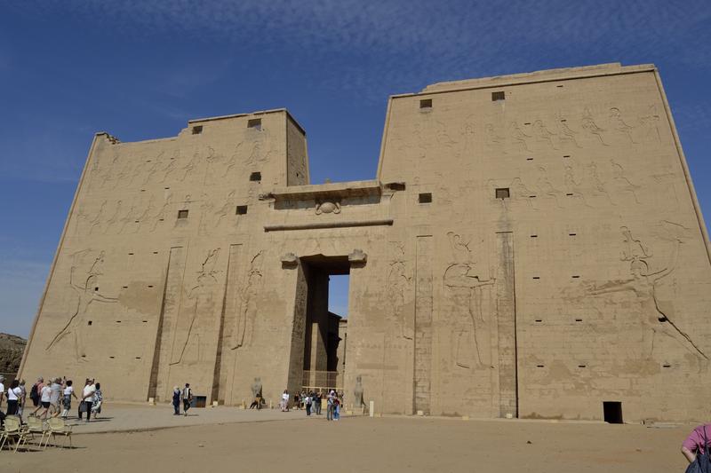 Al fin, Egipto. - Blogs de Egipto - Navegando por el Nilo. Templos Edfu y Kon Ombo. (3)