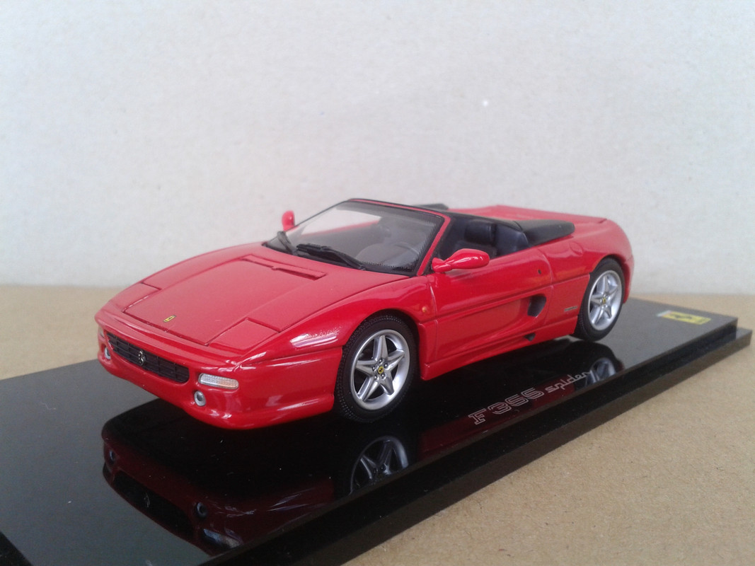 1995 Ferrari F355 Spider (Kyosho) (3)