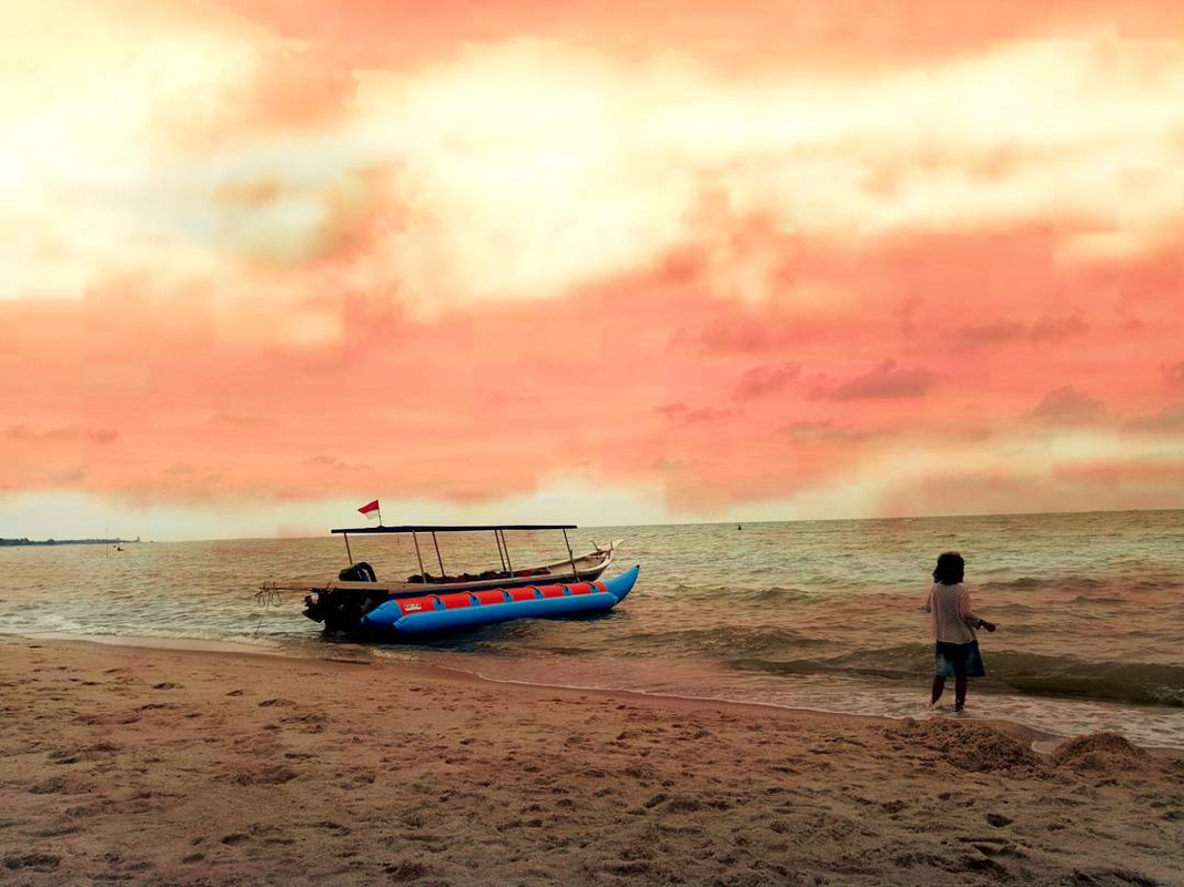 Pantai Gudang Garam Serdang Begadai