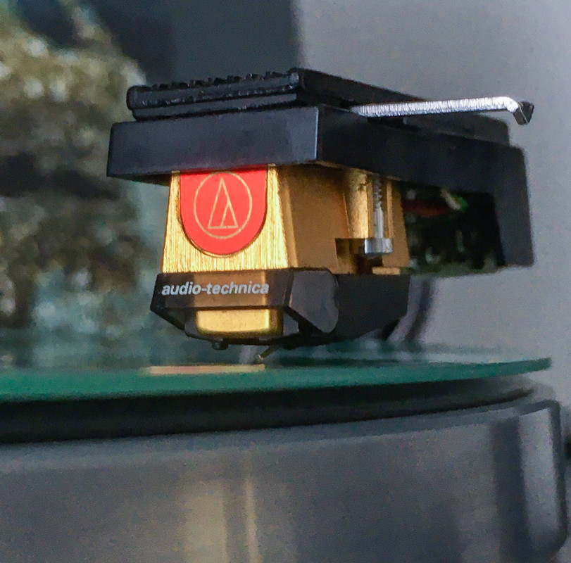 AT-20 SLa auf Dual 1229  (2 von 3)