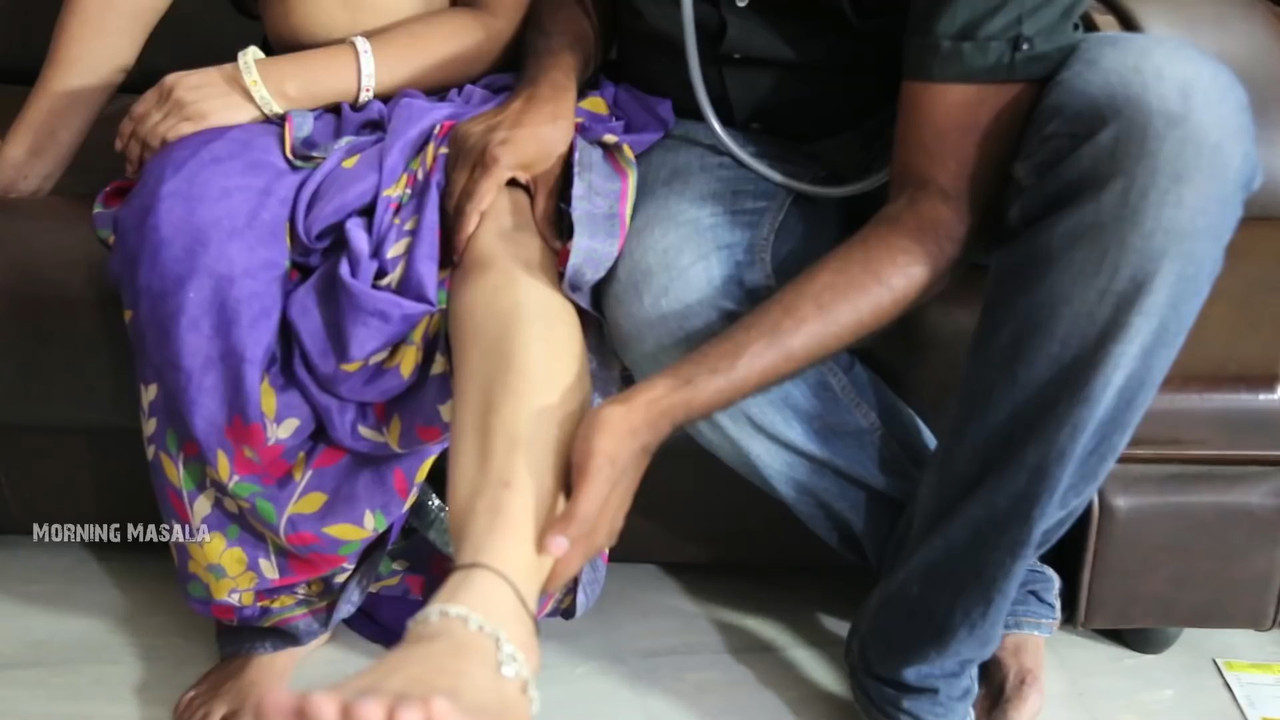 Anjali Aunty Romance With Doctor - YouTube.mp4_snapshot_03.28_[2021.10.12_13.27.00]