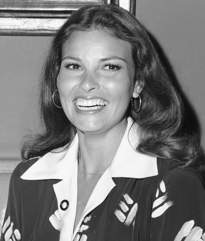 raquel_welch_c18