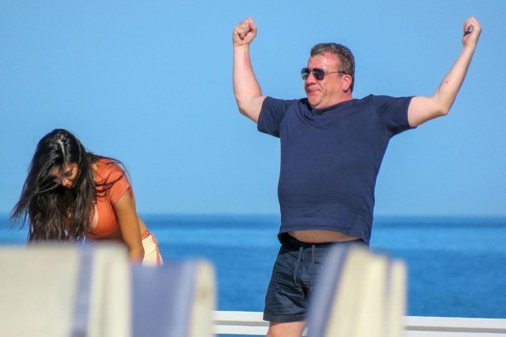 Chloe-Khan-upskirt-STARS-com-1024x683-34