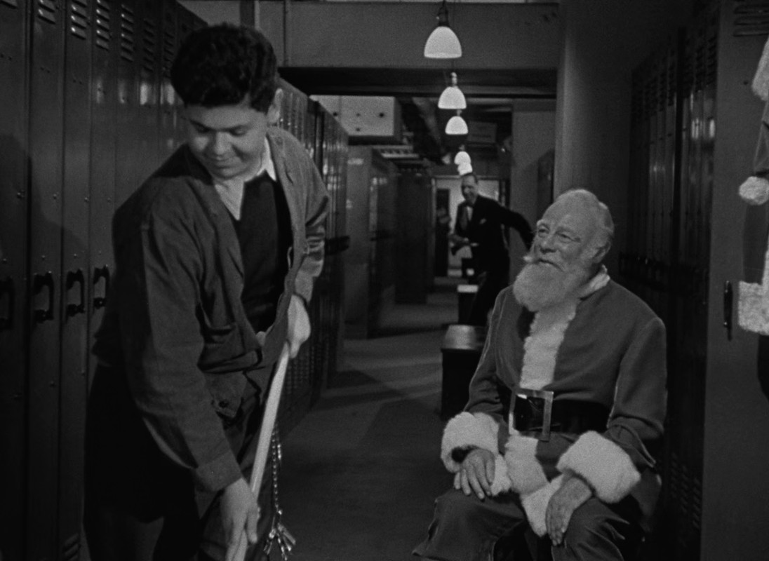 Miracle on 34th Street 1947 (1080p x265 10bit Tigole).mkv_snapsh