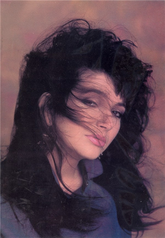 kate_bush_mb68