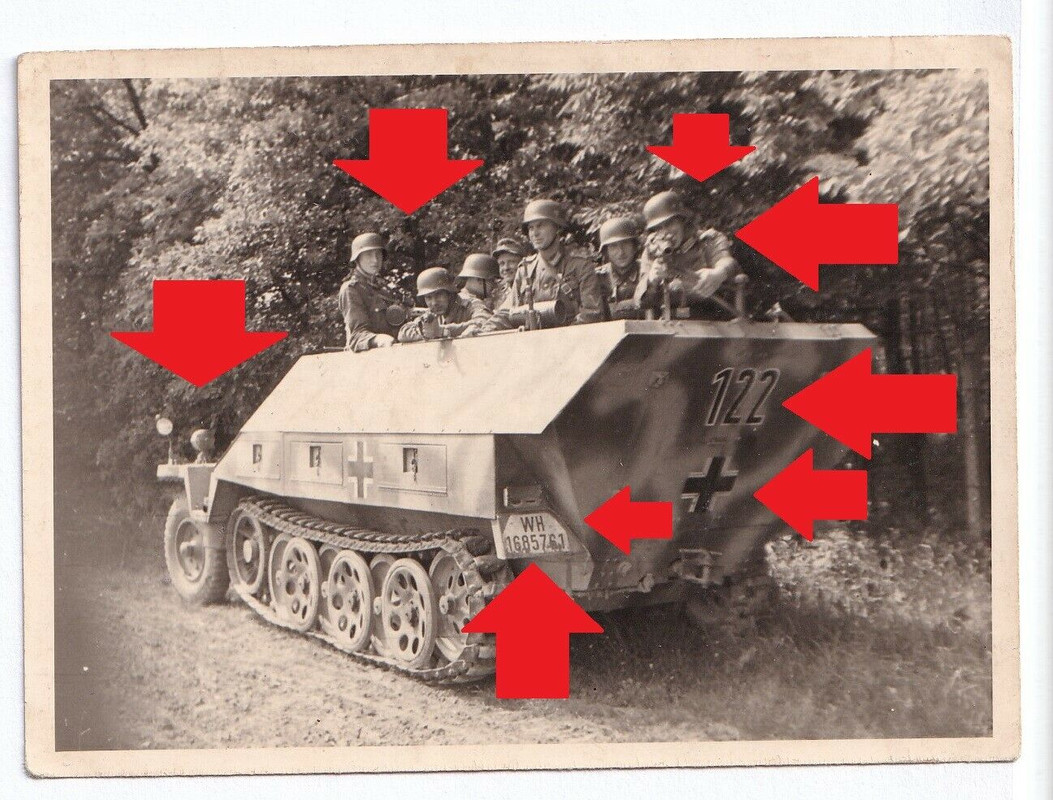 Foto,Schützenpanzerwagen Sd.Kfz. 251,Normandie,Tarnung,Kennung,Mg,Abzeichen,Tarn