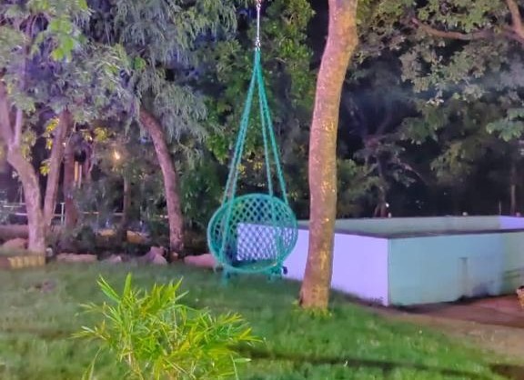 best picnic spot with play area