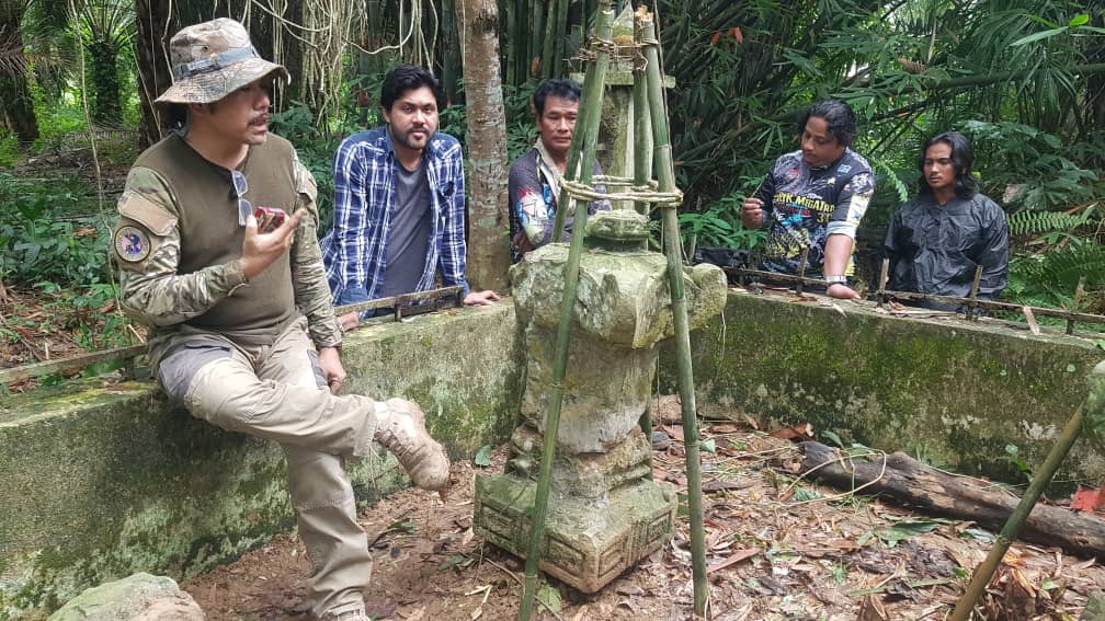 Makam Laksamana Aceh Di Kampung Pulau, Lambor Kiri