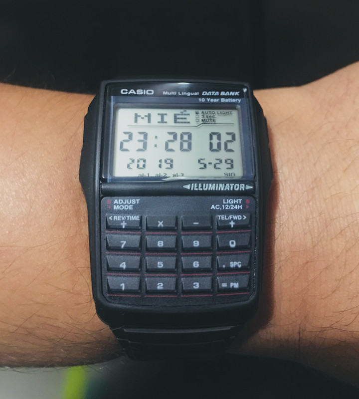 F6437886-0A0B-42DC-8868-A314867DC1F5