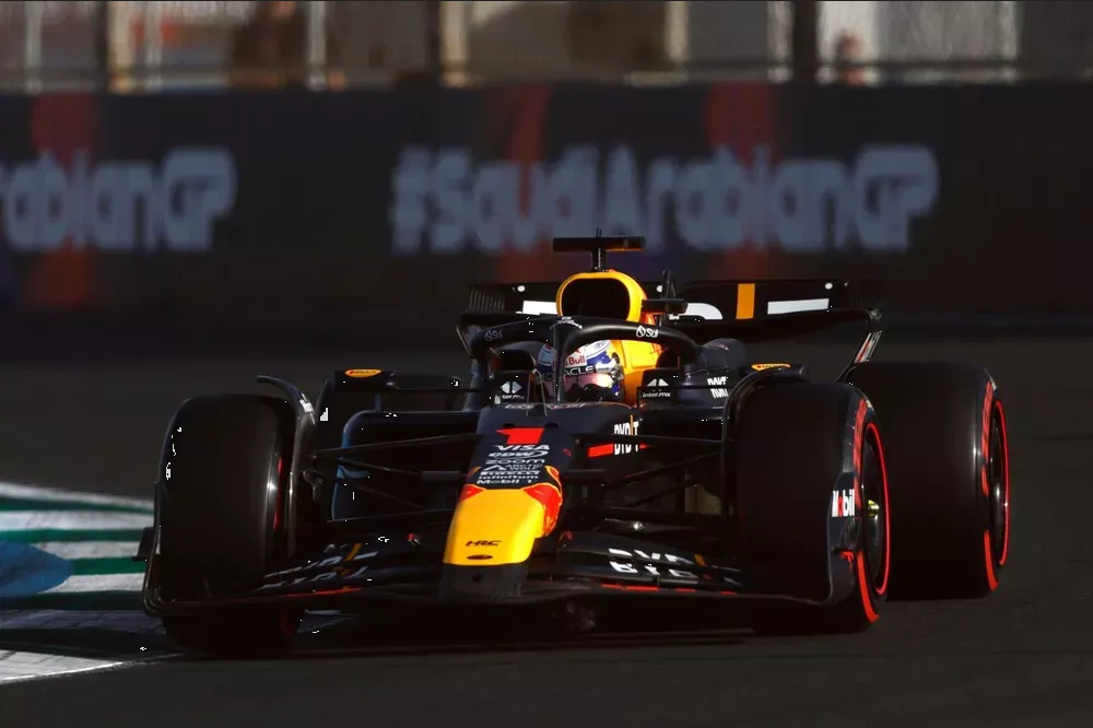 ¡Verstappen domina la FP3 en Arabia Saudita!