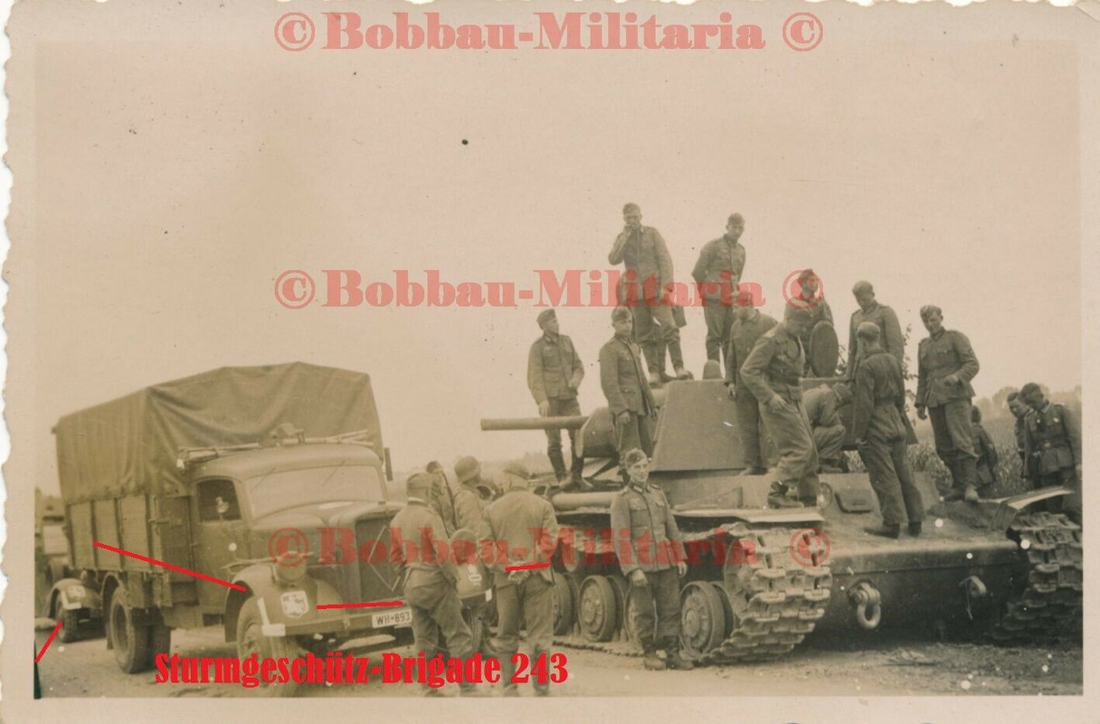 Russland LKW Emblem Sturmgeschütz-Brigade 243 russischer KW 1 Beute Panzer