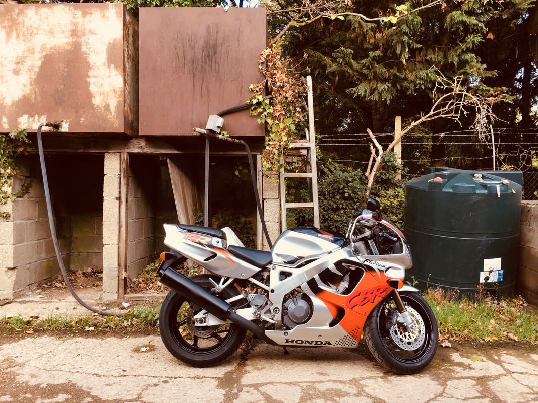 EF49BAE2-8736-4E57-B4D1-461169BE9AD0