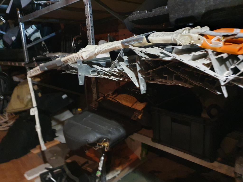 Подушка безопасности шторка левая