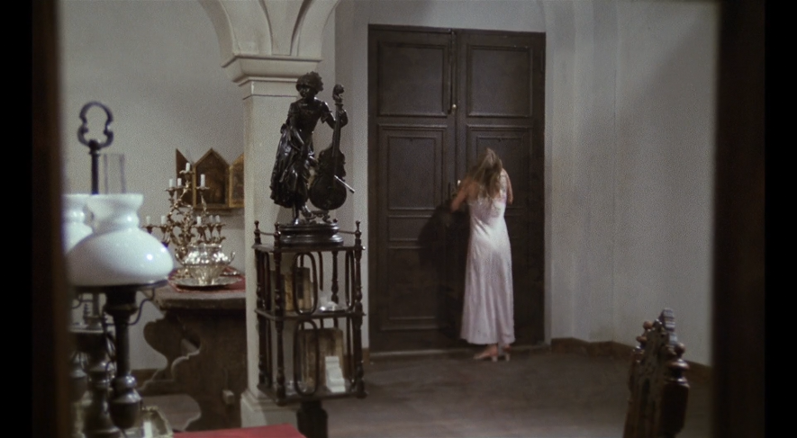 I Corpi Presentano Tracce Di Violenza Carnale (1973) BRRip.Dual.SE.mkv_snapshot_01.11.13.849