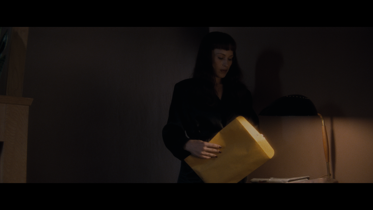 Lost Highway (4K).mkv_snapshot_00.10.58.150