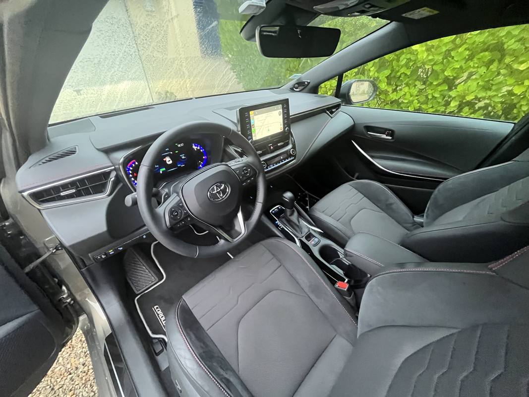 9C6D3161-8145-415F-9916-EFB3E04D24C0