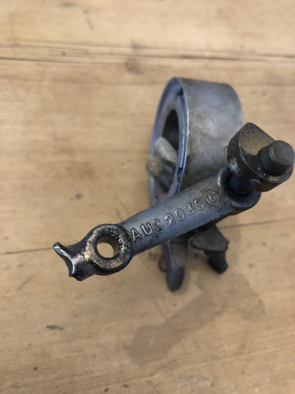 38C090E9-8DB4-4A4F-96FE-F2640CF8AAF5