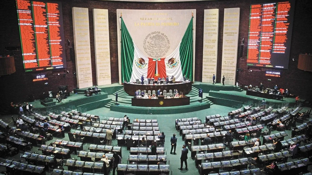 Disputa entre legisladores de Morena y PRI por Paquete Económico 2024