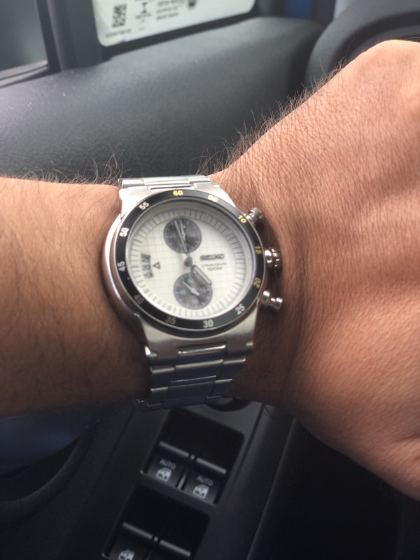 A28EB44C-5EF9-4DE2-8815-2D700F88FE1D