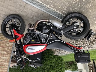 EA510503-DC34-4053-A2EC-D1E8ADCC26E9