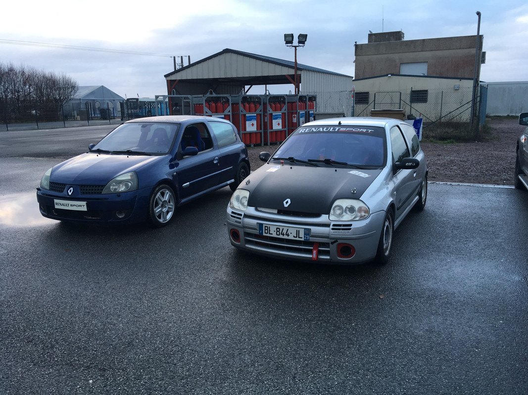 AA5E3BD9-C290-418E-B04C-720610A581A4