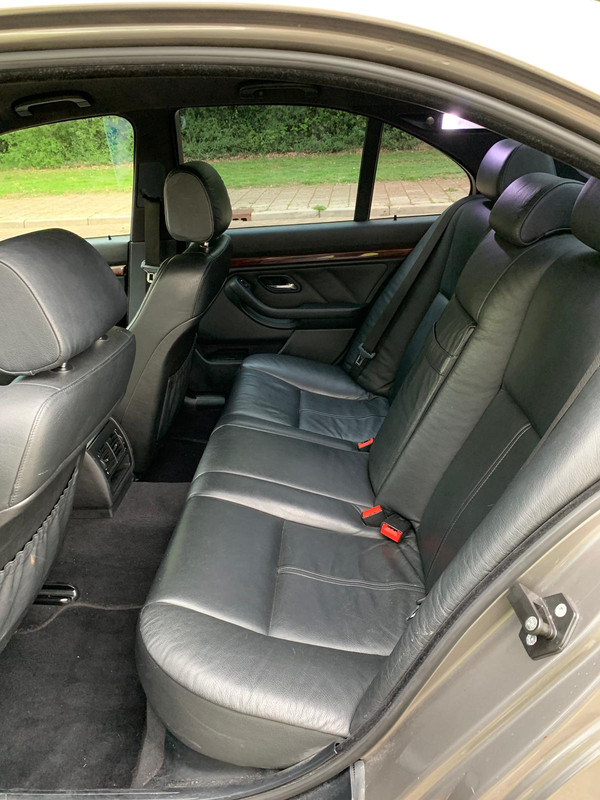 B075C2A3-10B1-4B55-9F3D-3C4AEE849DC8