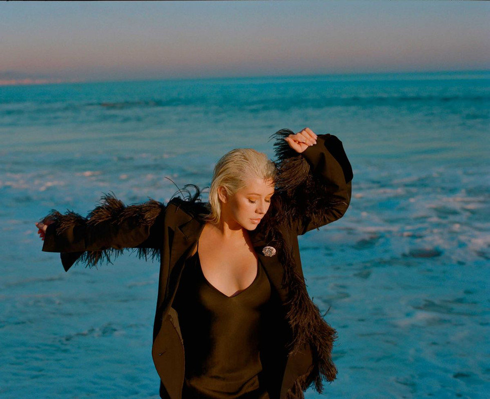 christina-aguilera-liberation-album-photoshoot-4