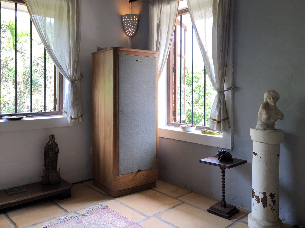 EE6CA1D3-2AB9-4031-BFA4-B753F04609B2