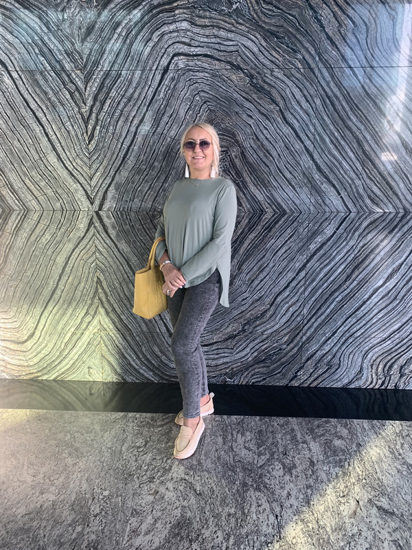 2812DD34-EC45-40A4-A4F6-952F88E161A1