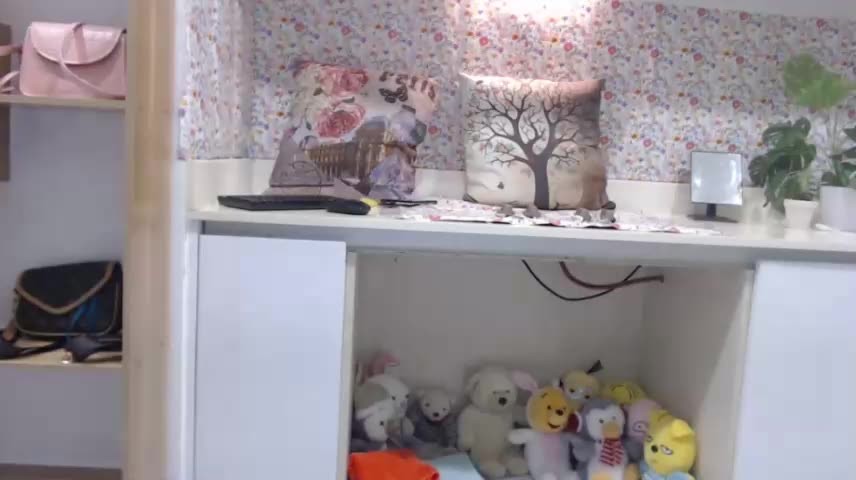 Creamsweety Chaturbate Apr 22 2021 01-56-26