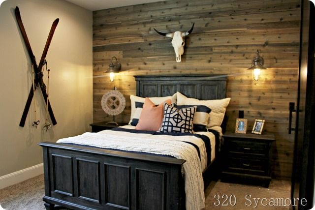 Ed’s Bedroom (Upstairs)