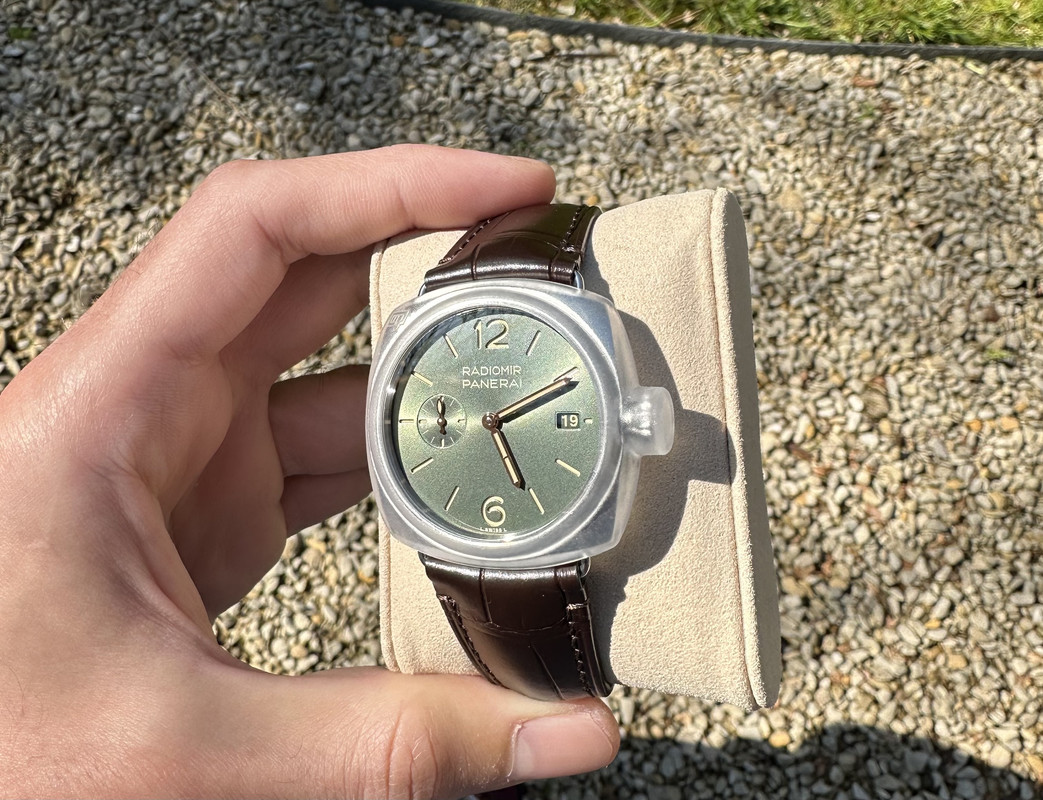 6E9DAF71-7D53-47DE-B86E-0F69CAB4F803