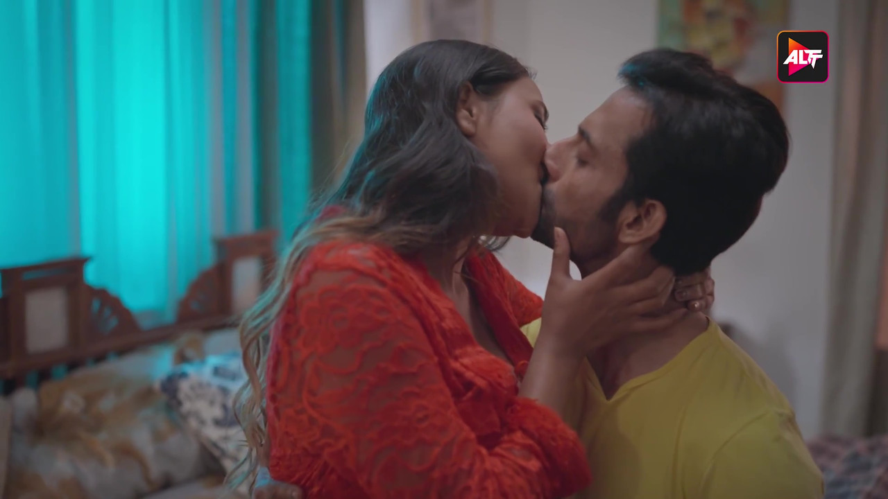 vlcsnap-2025-05-13-01h36m17s717