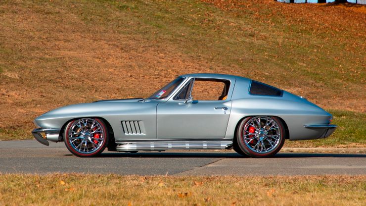 1967-chevrolet-corvette-c2-restomod-3